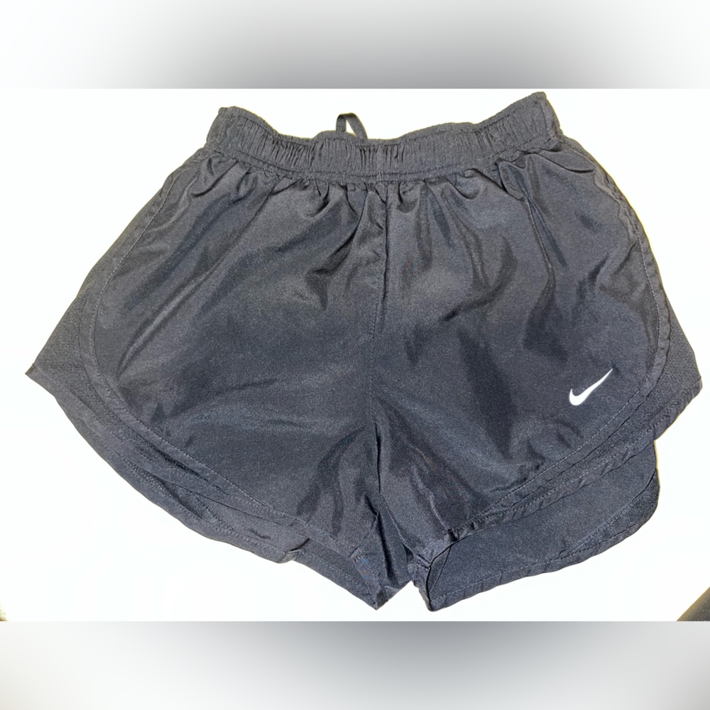 NIKE DRIFIT SHORTS
